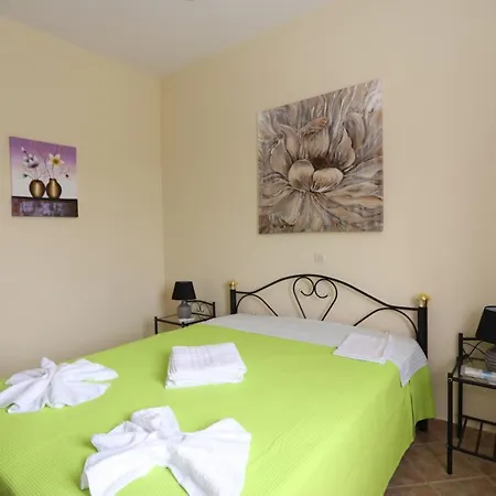 Summerandros Skalario Apartment *